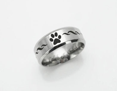 Custom Paw Print Ring- Engraved Pet Name Ring- Personalized Pet Ring